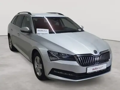 Gebraucht Skoda Superb Ambition 150 PS (110 kW) 2023 Silber metallic Kombi