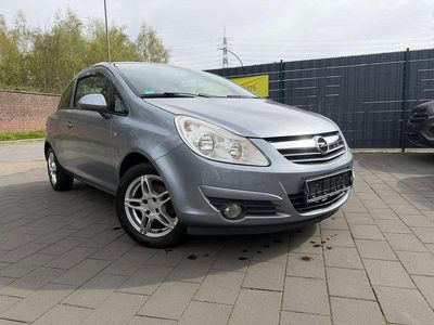 Gebraucht Opel Corsa Innovation 80 PS (58 kW) 2010 Lichtsilber m2 Kleinwagen