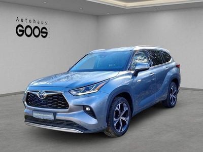 Gebraucht Toyota Highlander Luxury 248 PS (182 kW) 2020 Moondust (metallic) SUV