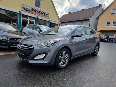 gebraucht Hyundai i30 CW 1.6 GDI Style 1.HAND+CLIMATR+SHZ+BLUET.