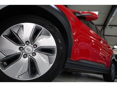 gebraucht Hyundai Kona Premium 2WD 150kW Glas-Schiebedach HuD