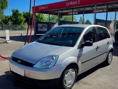Gebraucht Ford Fiesta Viva 60 PS (44 kW) 2004 Silber Kleinwagen