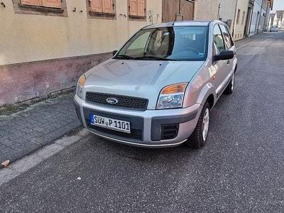 Grau Gebraucht 2006 Ford Fusion Limousine | 3.500 € (Fairer Preis)