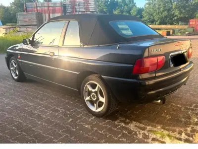 Gebraucht Ford Escort Cabriolet 90 PS (66 kW) 1997 Schwarz Cabrio