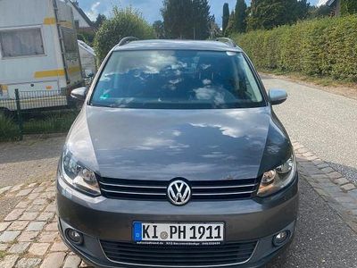 Grau Gebraucht 2011 VW Touran Comfortline Van / Kleinbus | 6.450 € (Guter Preis)