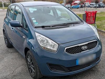 Gebraucht Kia Venga 90 PS (66 kW) 2012 Blau Kleinwagen