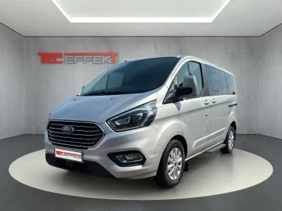 Gebraucht Ford Transit Tourneo Titanium 185 PS (136 kW) 2020 Polarsilber metallic Kombi
