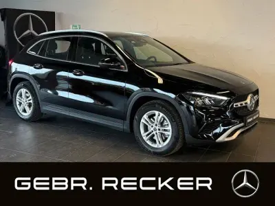 Gebraucht Mercedes GLA200 Advanced 163 PS (119 kW) 2024 Unilack nachtschwarz SUV