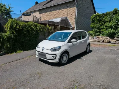 Gebraucht VW up! 75 PS (55 kW) 2013 Weiß Kleinwagen