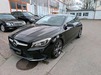 Usata Mercedes CLA180 Shooting Brake 122 CV (89 kW) 2017 Nero Station wagon