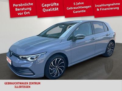 Grau Gebraucht 2021 VW Golf Life Limousine | 21.038 € (Guter Preis)