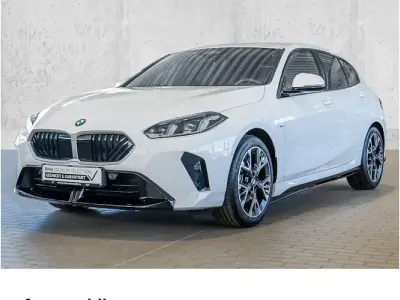 Usata BMW 120 Shadowline 163 CV (119 kW) 2025 Bianco Utilitaria