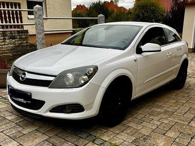 Opel Astra GTC