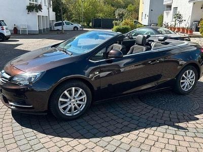 Gebraucht Opel Cascada 140 PS (102 kW) 2017 Braun Cabrio