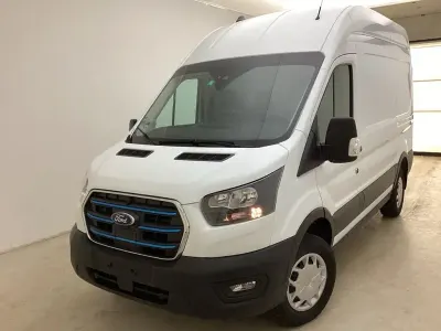 Gebraucht Ford E-Transit Trend 135 kW (184 PS) 2024 Frostweiß Van