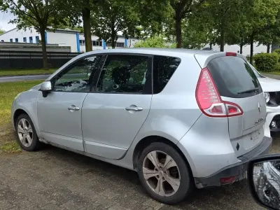Gebraucht Renault Scénic III 140 PS (102 kW) 2009 Silber Van / Kleinbus