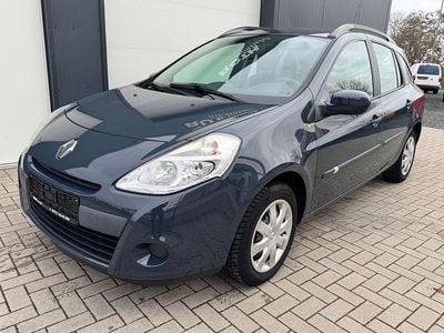Blau Gebraucht 2012 Renault Clio GrandTour Expression Kombi | 3.990 € (Etwas zu teuer)