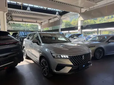 Neu Bestune T77 177 PS (130 kW) 2026 Grau SUV