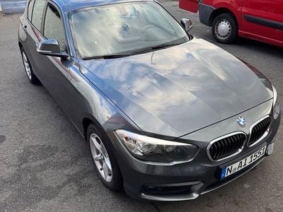 Gebraucht BMW 116 Advantage 116 PS (85 kW) 2015 Grau Kleinwagen