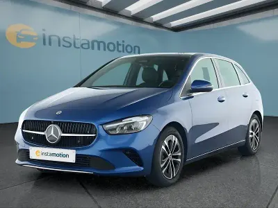 Gebraucht Mercedes B200 163 PS (119 kW) 2025 Blau Kleinwagen