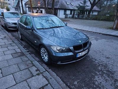 Usata BMW 325 Basis 218 CV (160 kW) 2005 Grigio Berlina