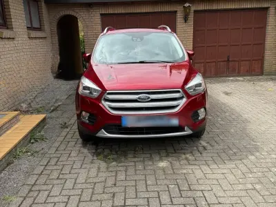 Gebraucht Ford Kuga 190 PS (139 kW) 2017 Rot SUV