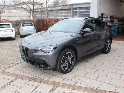 Grau Gebraucht 2023 Alfa Romeo Stelvio Premium SUV | 34.600 € (Fairer Preis)