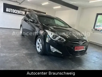 Gebraucht Hyundai i40 Style 136 PS (100 kW) 2013 Schwarz Kombi