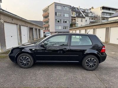Second-hand VW Golf IV Ocean 75 CP (55 kW) 2003 Negru Berlinǎ