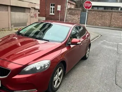 Usata Volvo V40 146 CV (107 kW) 2016 Rosso Berlina