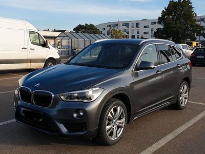 Grau Gebraucht 2016 BMW X1 Sport Line SUV | 16.850 € (Fairer Preis)