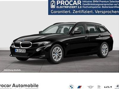 Schwarz Gebraucht 2022 BMW 320e Shadowline Kombi | 26.660 € (Fairer Preis)