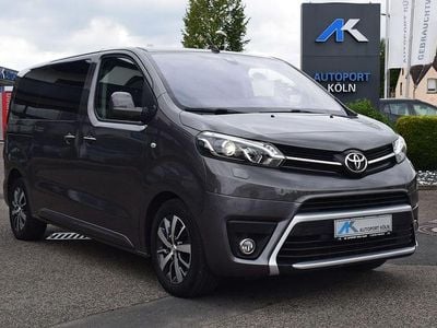 Schwarz Gebraucht 2021 Toyota Proace Team Van / Kleinbus | 28.890 € (Fairer Preis)