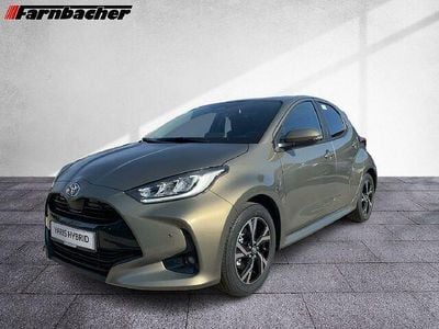 Gebraucht Toyota Yaris Hybrid Comfort 116 PS (85 kW) 2025 Oxide bronze Limousine