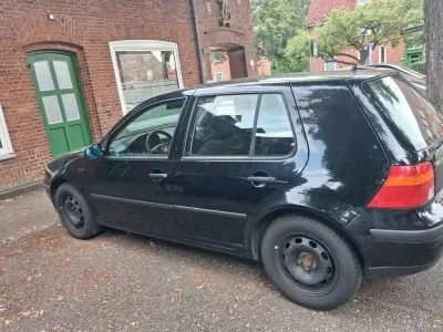Gebraucht VW Golf IV Basis 101 PS (74 kW) 2000 Schwarz Limousine