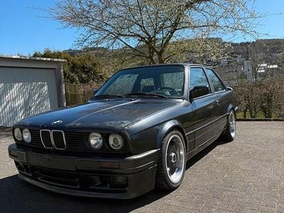 Usata BMW 325 Shadowline 170 CV (125 kW) 1989 Nero Coupé