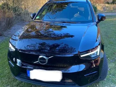 Gebraucht Volvo XC40 Core 169 kW (231 PS) 2023 Schwarz SUV