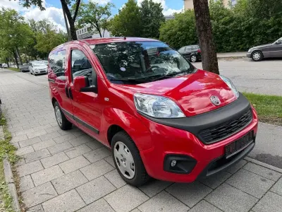 Gebraucht Fiat Qubo Lounge 77 PS (56 kW) 2016 Rot Van / Kleinbus