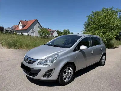 Gebraucht Opel Corsa Edition 75 PS (55 kW) 2012 Silber Kleinwagen