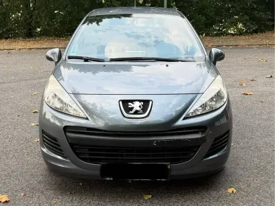 Gebraucht Peugeot 207 2010 Limousine