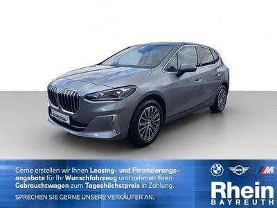 Gebraucht BMW 220 Active Tourer Luxury Line 156 PS (114 kW) 2023 Skyscraper grau metallic Van / Kleinbus