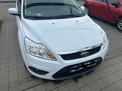 Gebraucht Ford Focus 101 PS (74 kW) 2010 Weiß Limousine