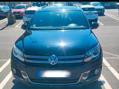 Schwarz Gebraucht 2015 VW Tiguan SUV | 16.150 € (Fairer Preis)