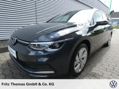 Gebraucht VW Golf VIII Style 150 PS (110 kW) 2024 Uranograu Kombi