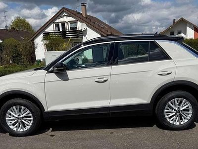 Nouă VW T-Roc Life 116 CP (85 kW) 2025 Gri SUV