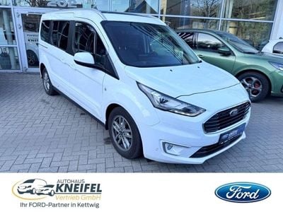 Gebraucht Ford Tourneo Titanium 120 PS (88 kW) 2019 Frostweiß Van / Kleinbus
