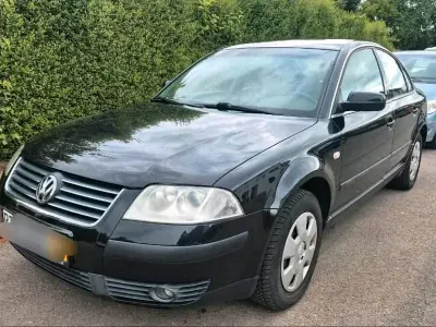 Gebraucht VW Passat 116 PS (85 kW) 2001 Schwarz Limousine