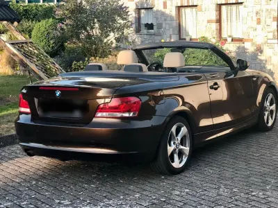 Gebraucht BMW 118 Cabriolet 143 PS (105 kW) 2011 Braun Cabrio