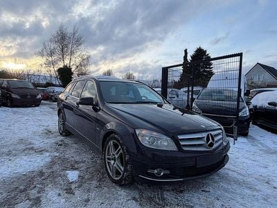 Braun Gebraucht 2010 Mercedes C250 Limousine | 2.600 € (Fairer Preis)