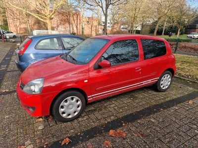 Gebraucht Renault Clio II 62 PS (45 kW) 2008 Rot Kleinwagen